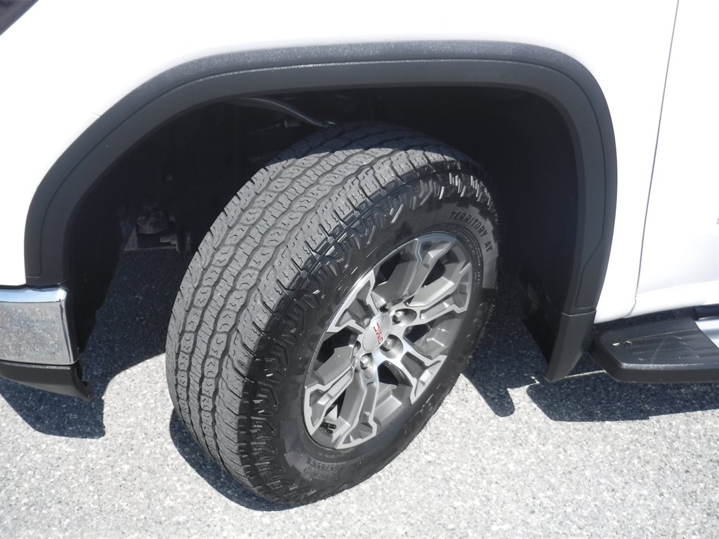 2024 GMC Sierra - $40,995
