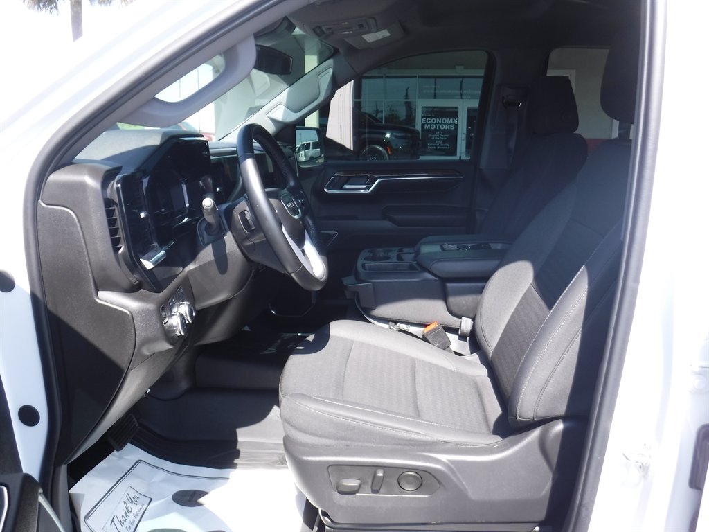 2024 GMC Sierra - $40,995