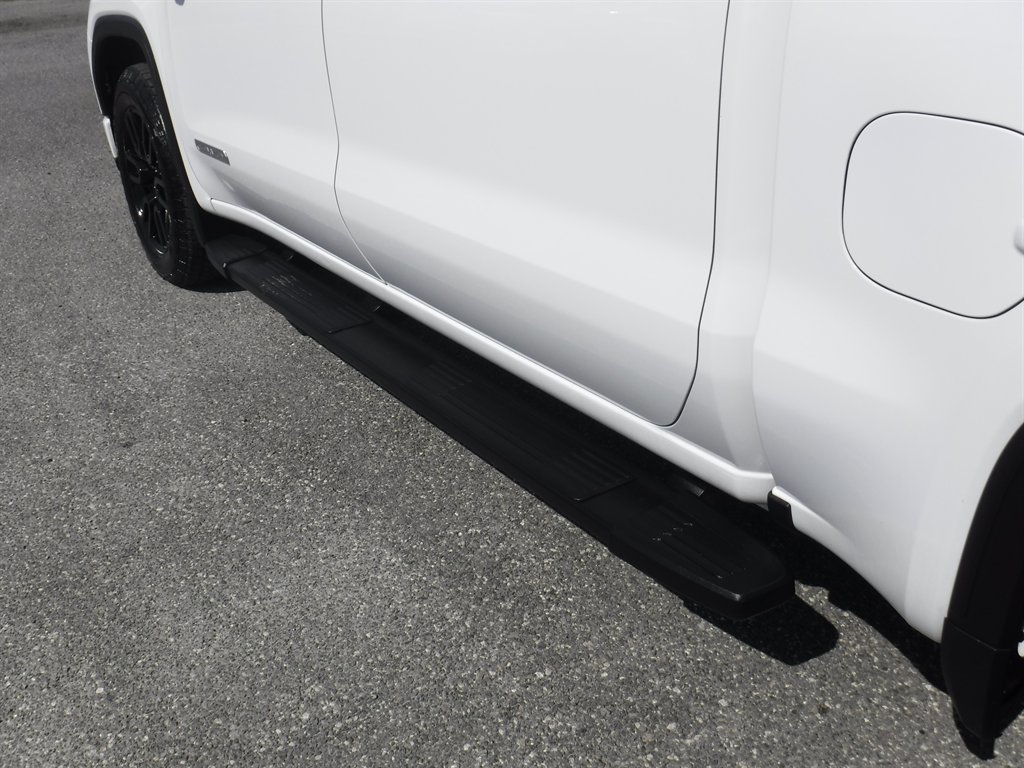2023 GMC Sierra - $41,995
