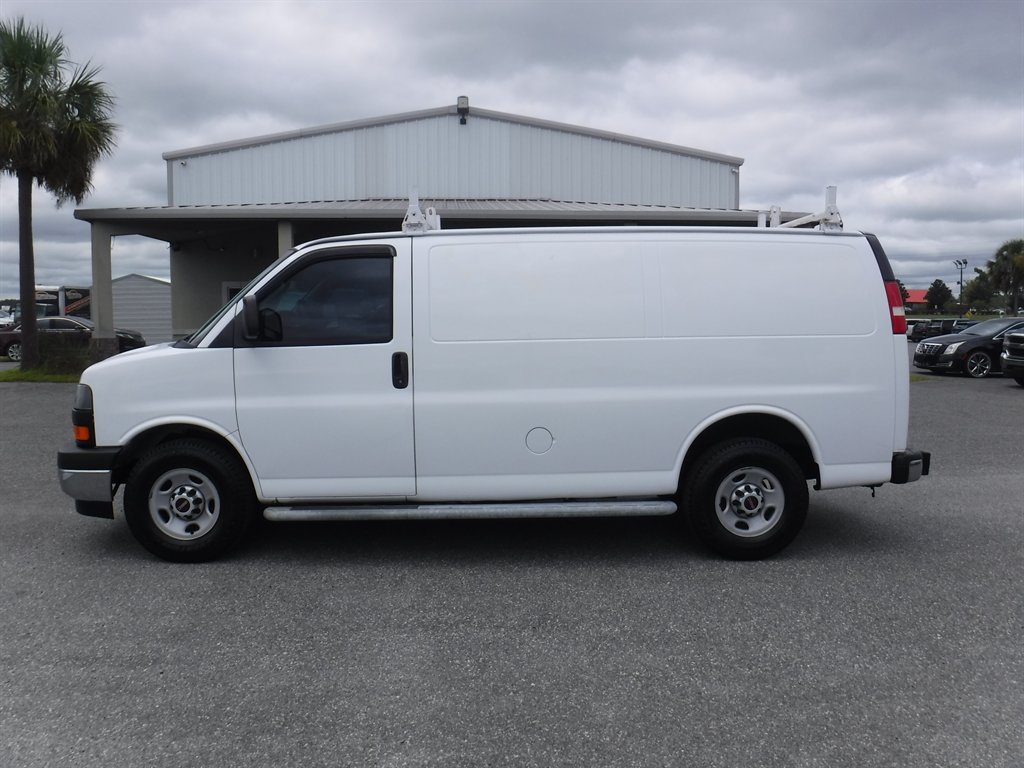 2017 GMC Savana