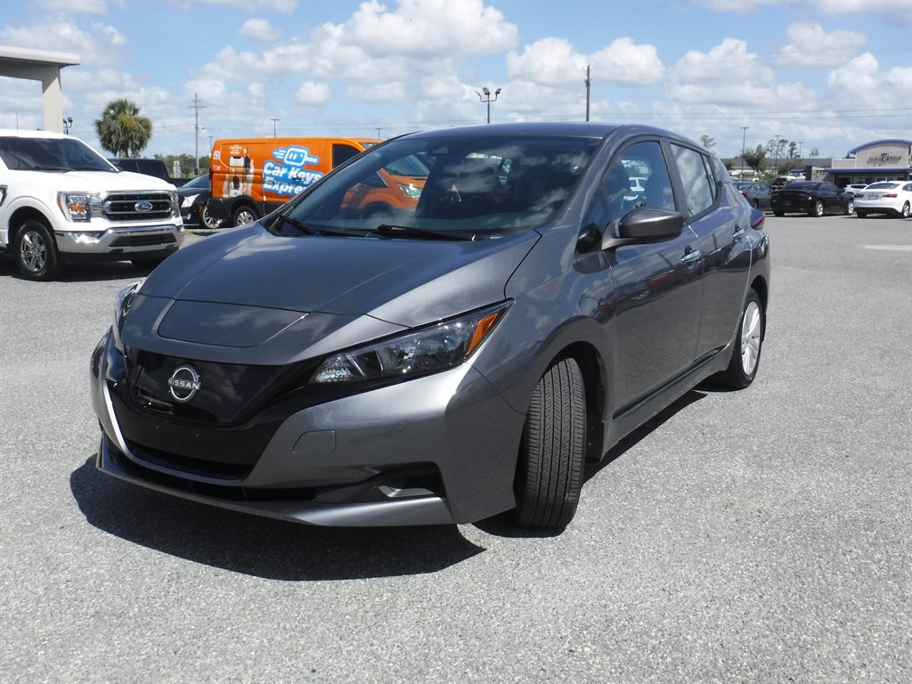 2025 Nissan LEAF - $15,499