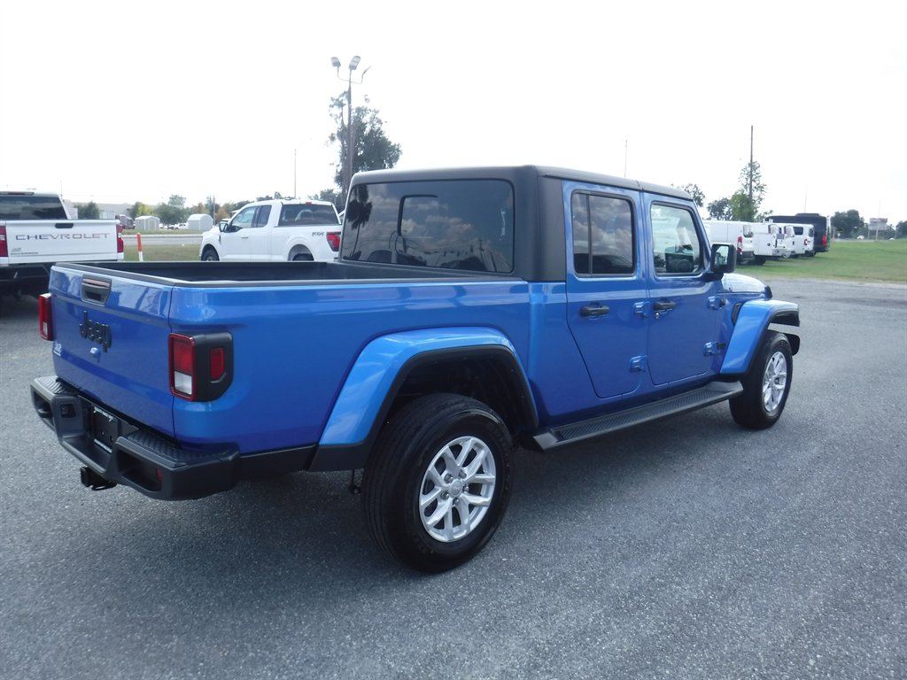2023 Jeep Gladiator - $29,995