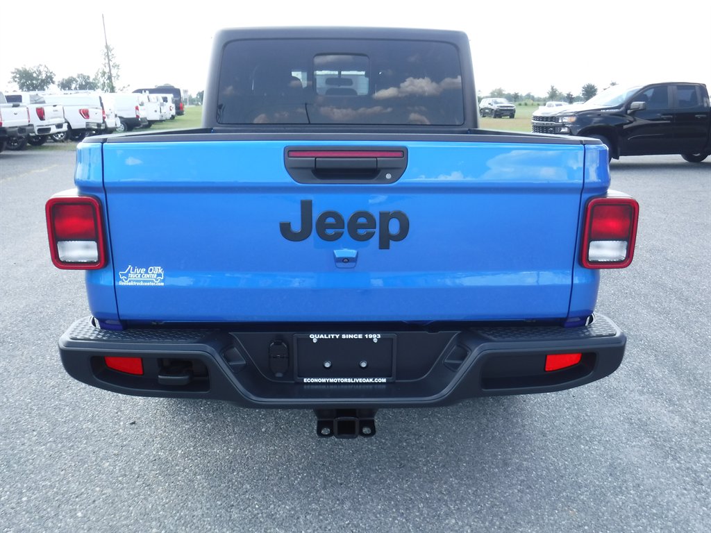 2023 Jeep Gladiator - $29,995