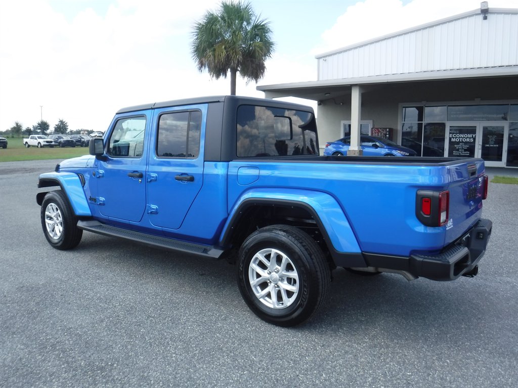 2023 Jeep Gladiator - $29,995