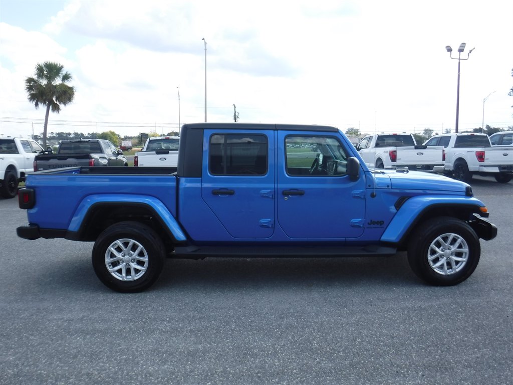 2023 Jeep Gladiator - $29,995