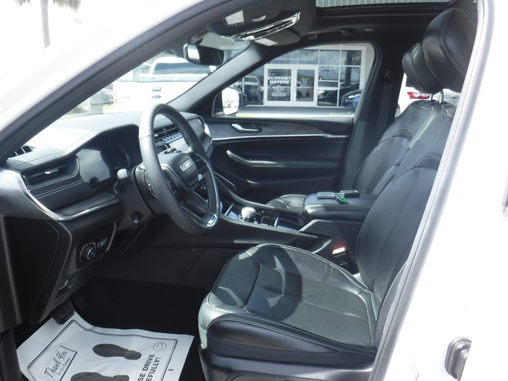 2023 Jeep Cherokee - $32,995