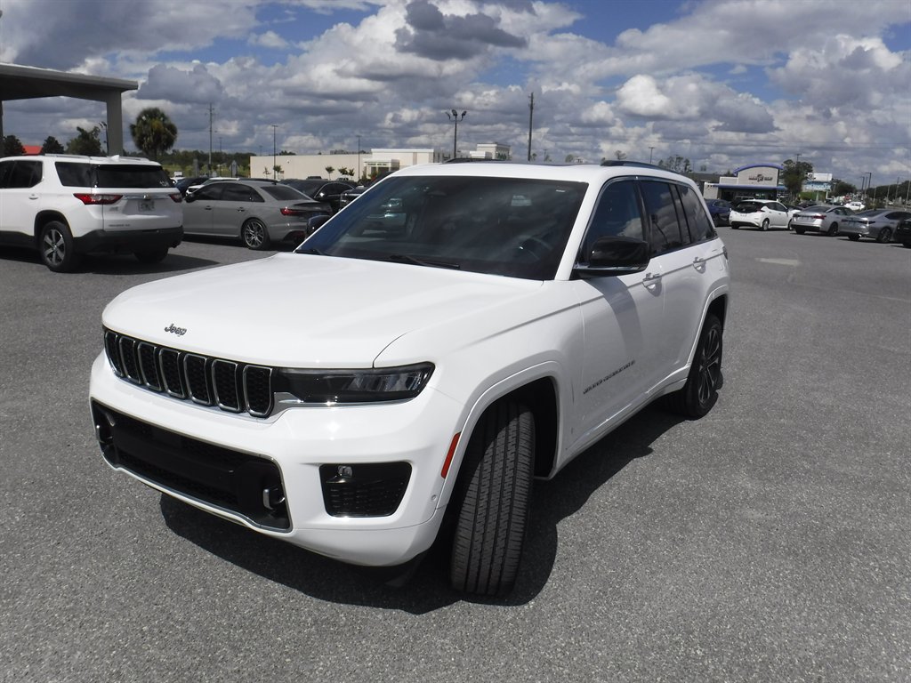 2023 Jeep Cherokee - $32,995