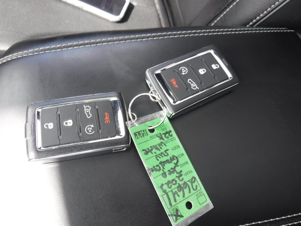 2023 Jeep Cherokee - $32,995