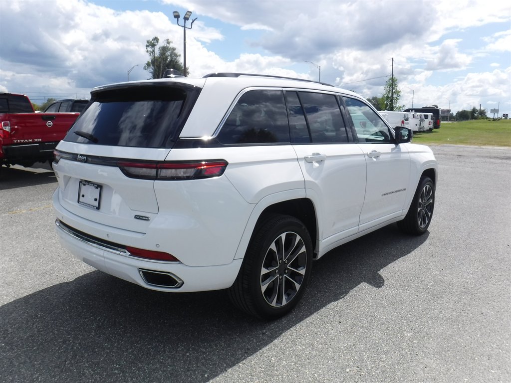 2023 Jeep Cherokee - $32,995