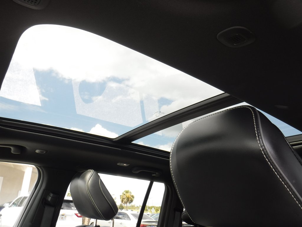 2023 Jeep Cherokee - $32,995