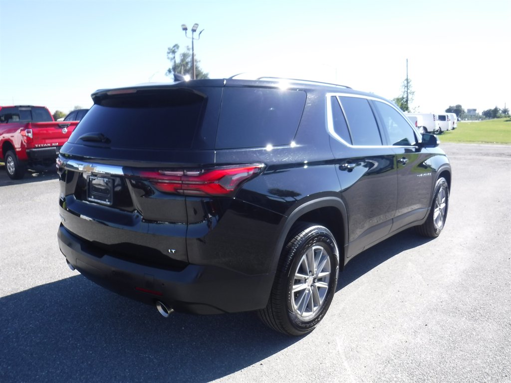 2022 Chevrolet Traverse - $25,995