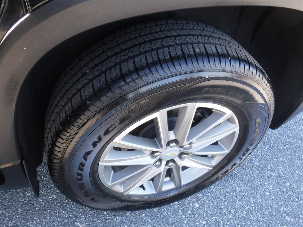 2022 Chevrolet Traverse - $25,995