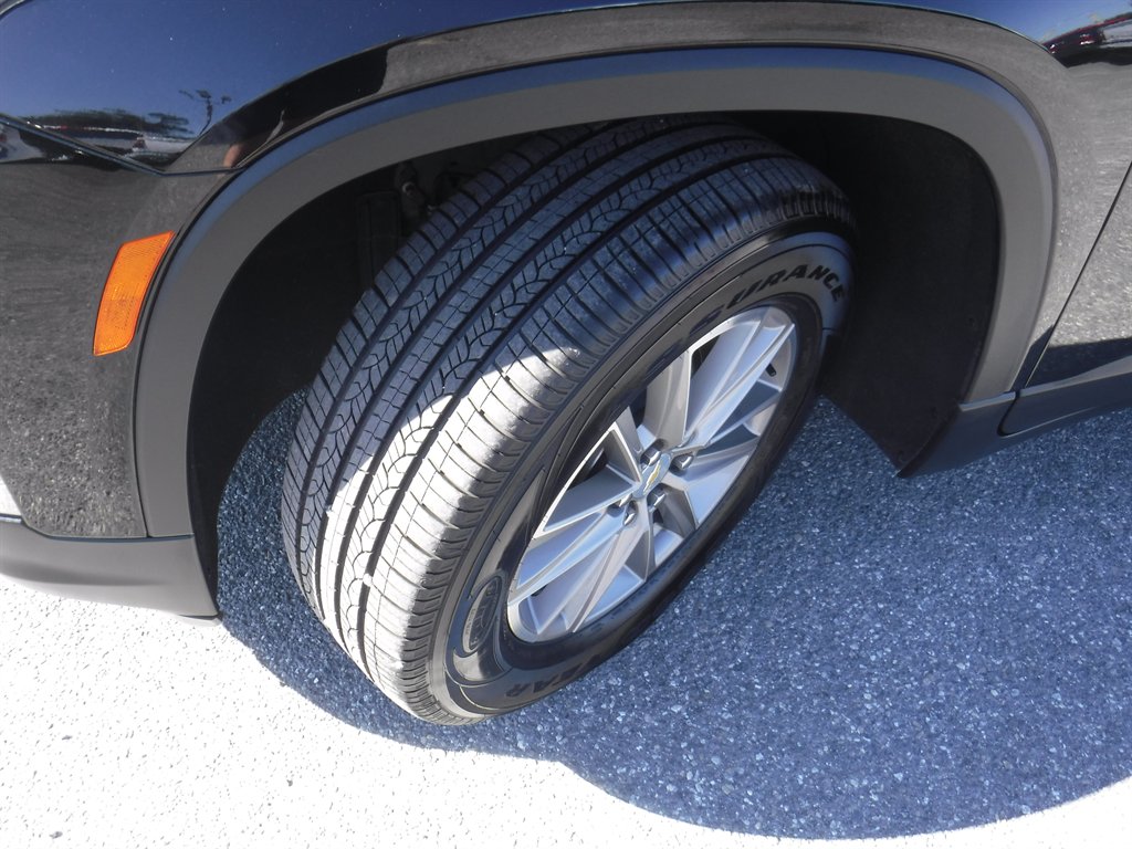 2022 Chevrolet Traverse - $25,995