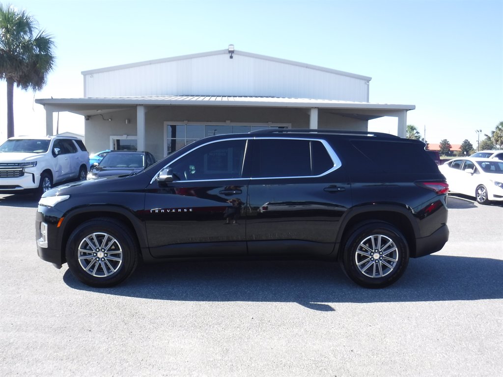2022 Chevrolet Traverse - $25,995