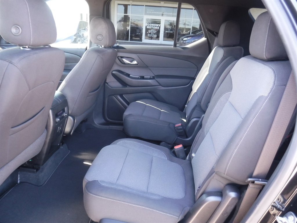 2022 Chevrolet Traverse - $25,995