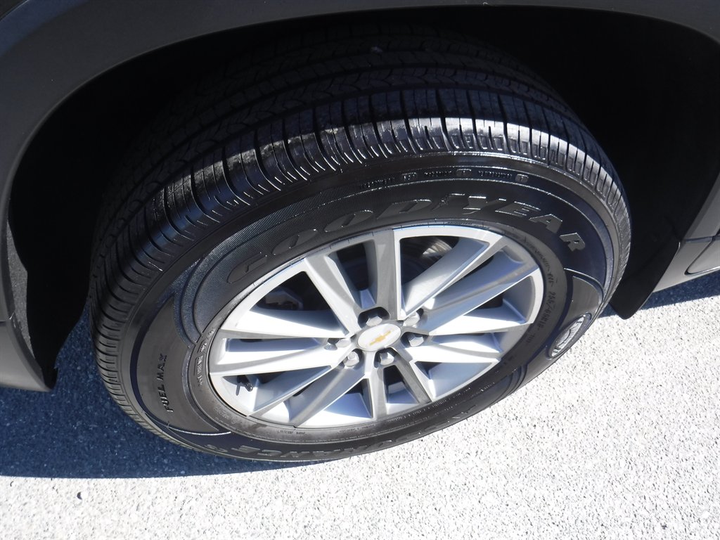2022 Chevrolet Traverse - $25,995