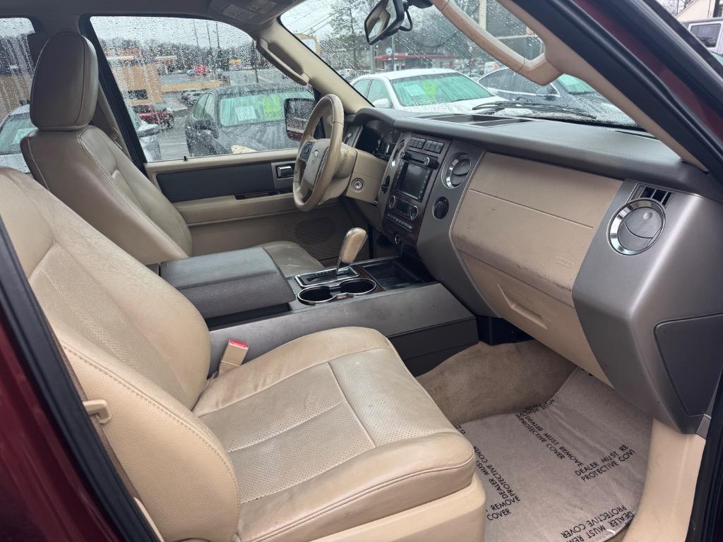 2012 Ford Expedition XLT photo
