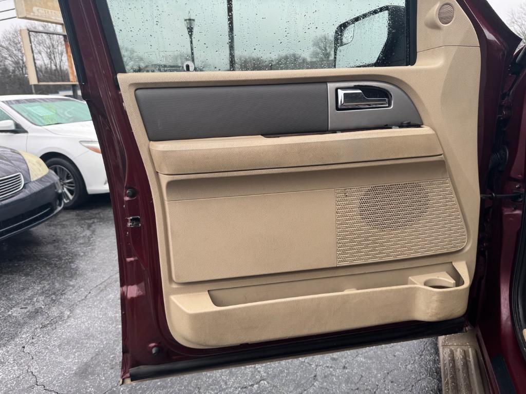 2012 Ford Expedition XLT photo