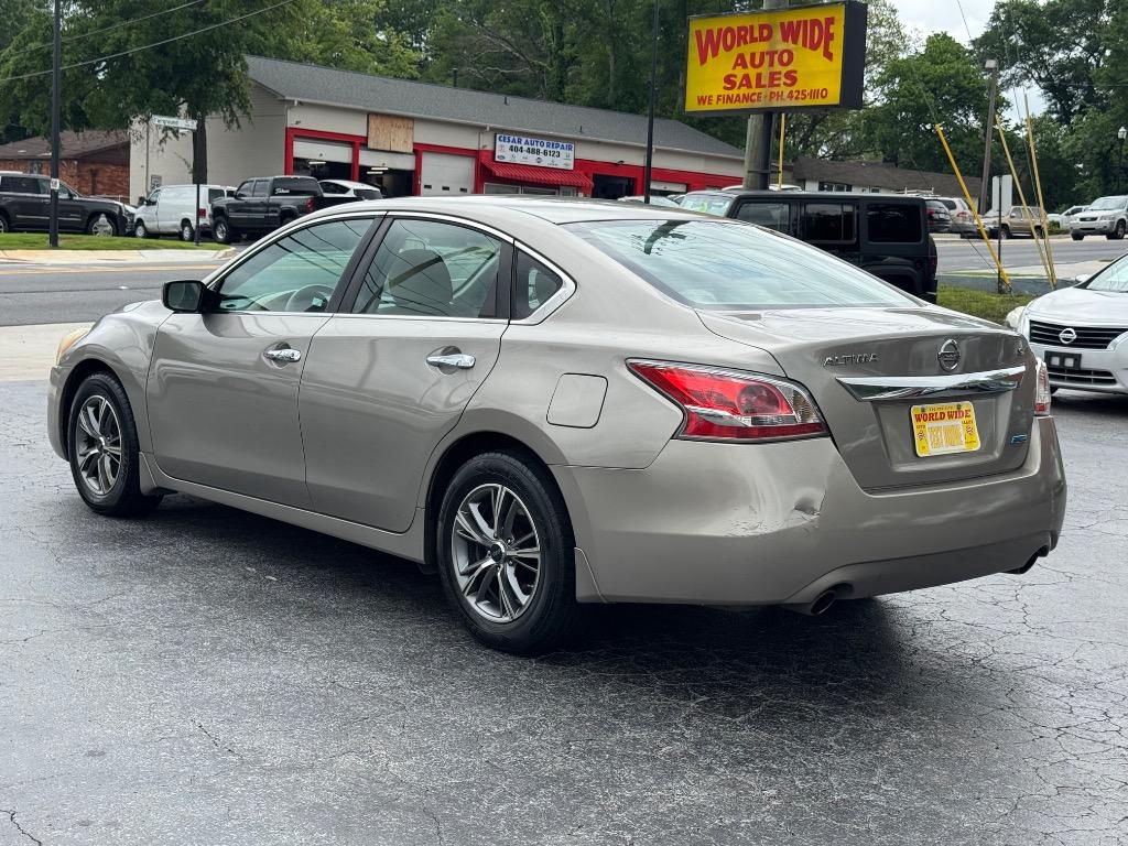 2014 Nissan Altima 2.5 photo