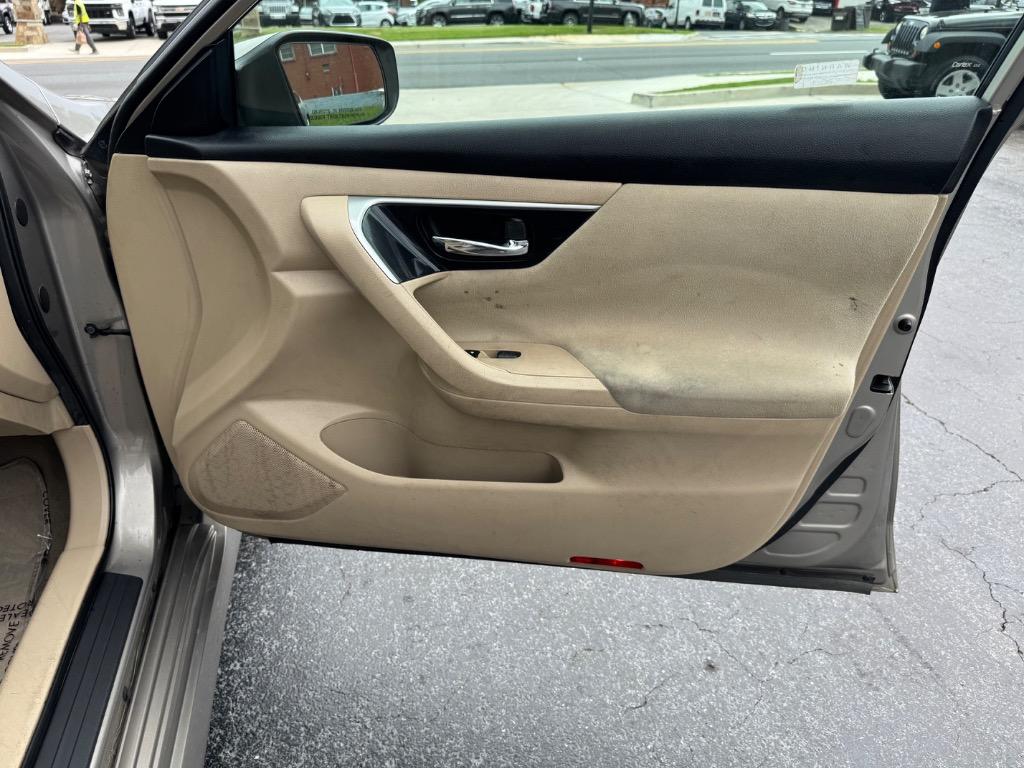 2014 Nissan Altima 2.5 photo