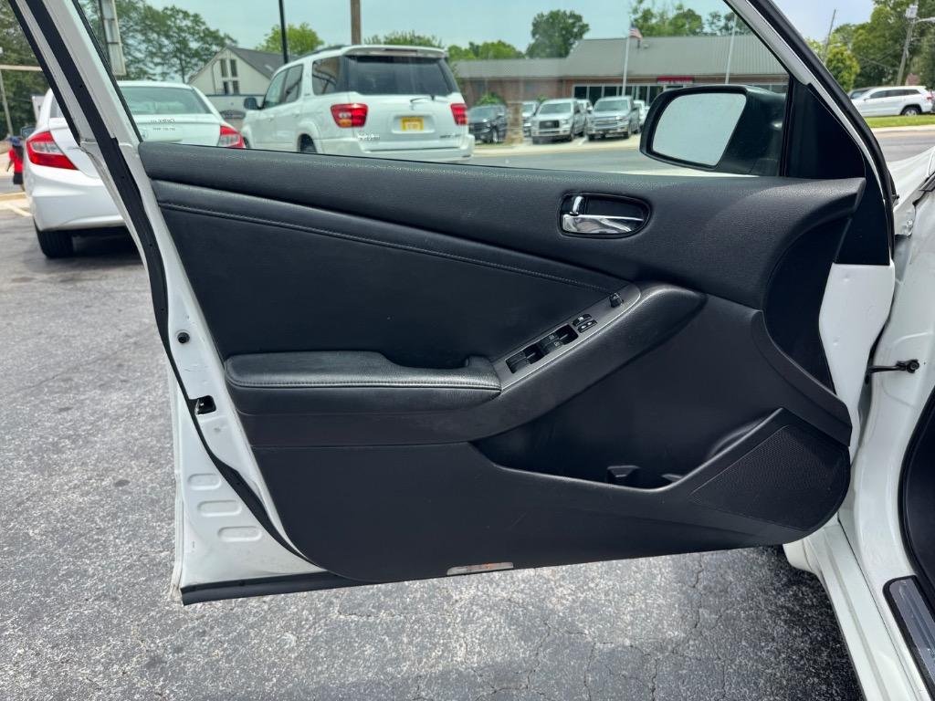 2012 Nissan Altima 2.5 photo