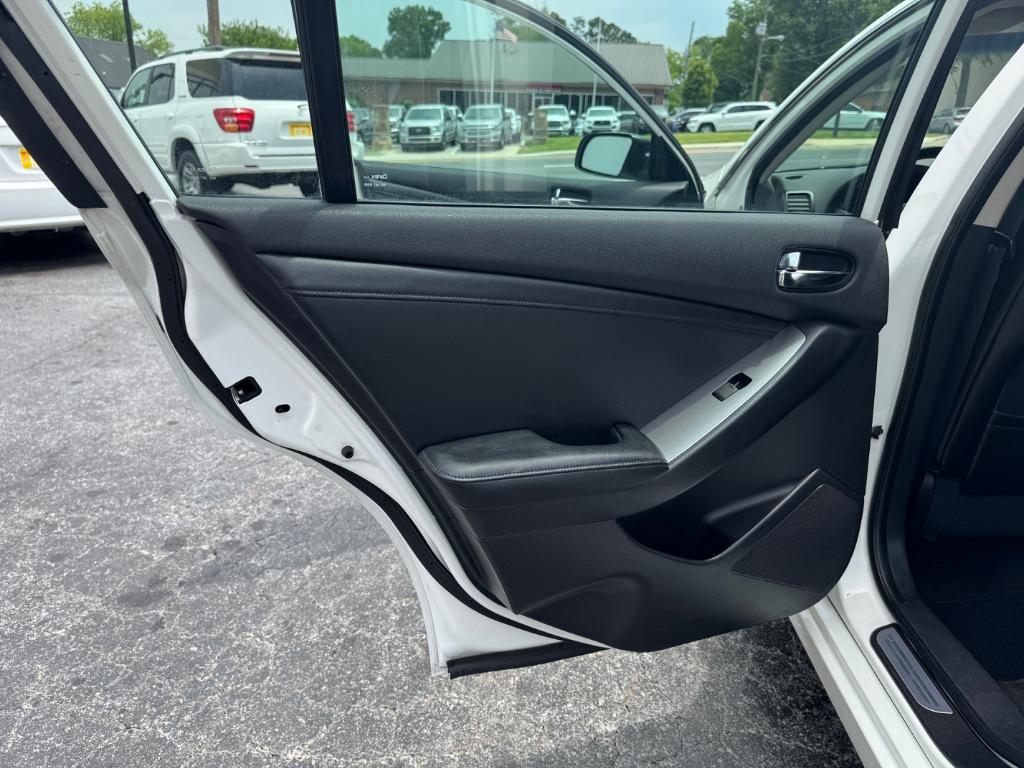 2012 Nissan Altima 2.5 photo