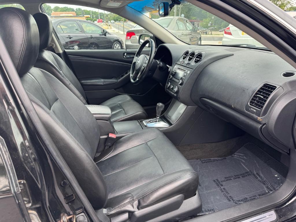 2010 Nissan Altima 2.5 photo