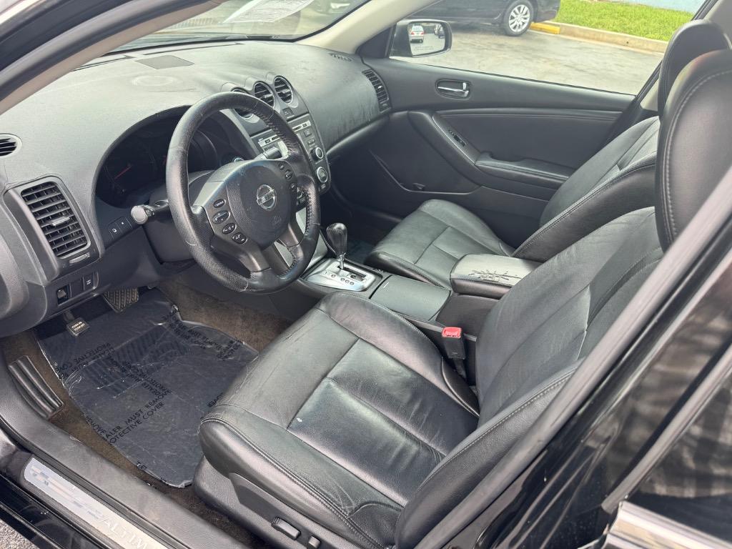 2010 Nissan Altima 2.5 photo