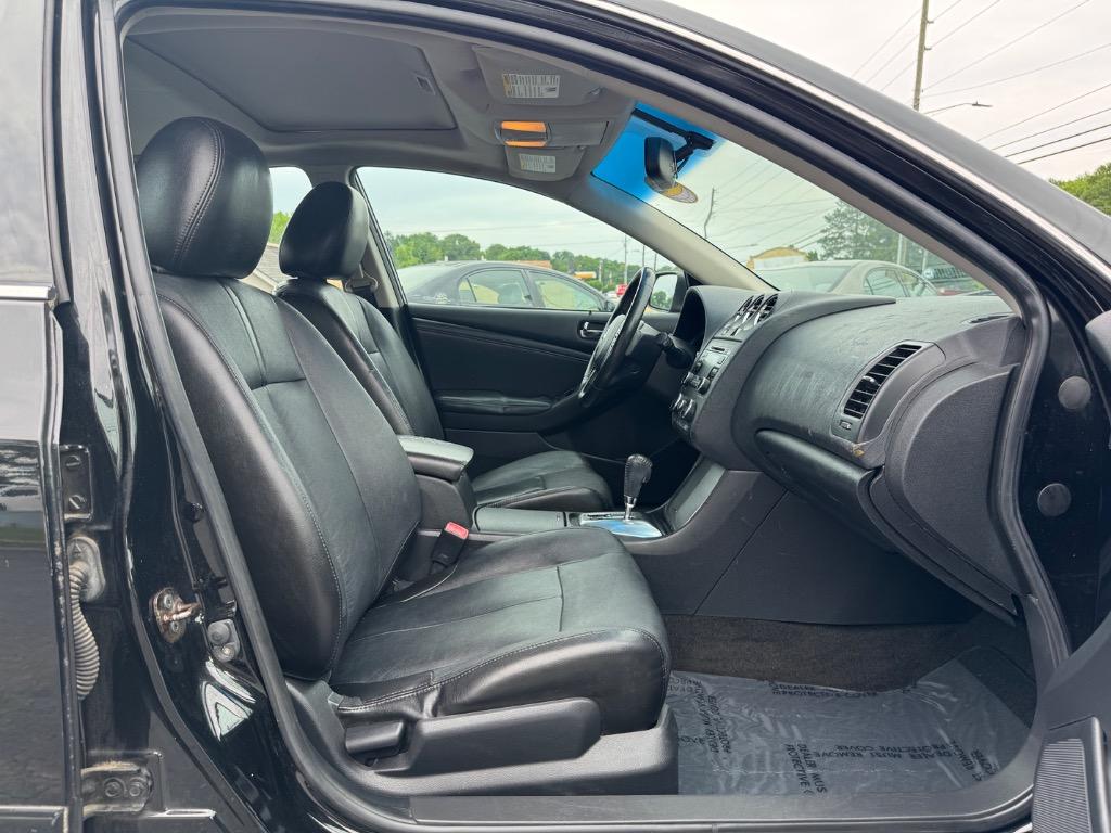 2010 Nissan Altima 2.5 photo