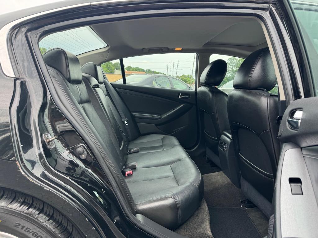 2010 Nissan Altima 2.5 photo