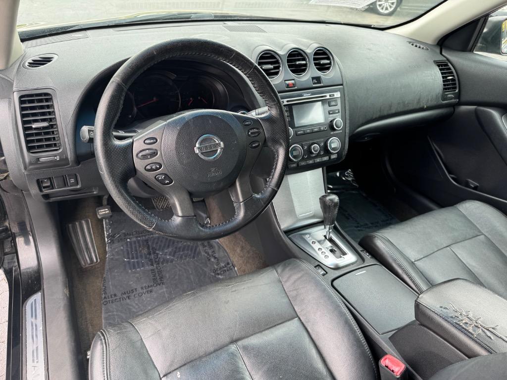 2010 Nissan Altima 2.5 photo