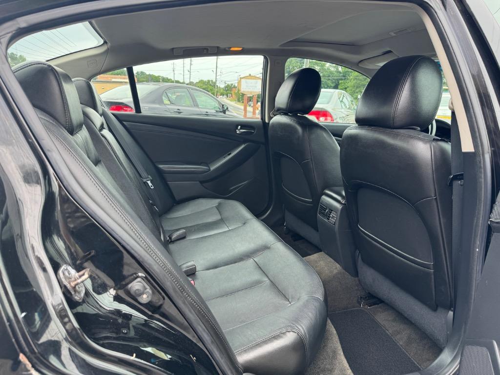 2010 Nissan Altima 2.5 photo