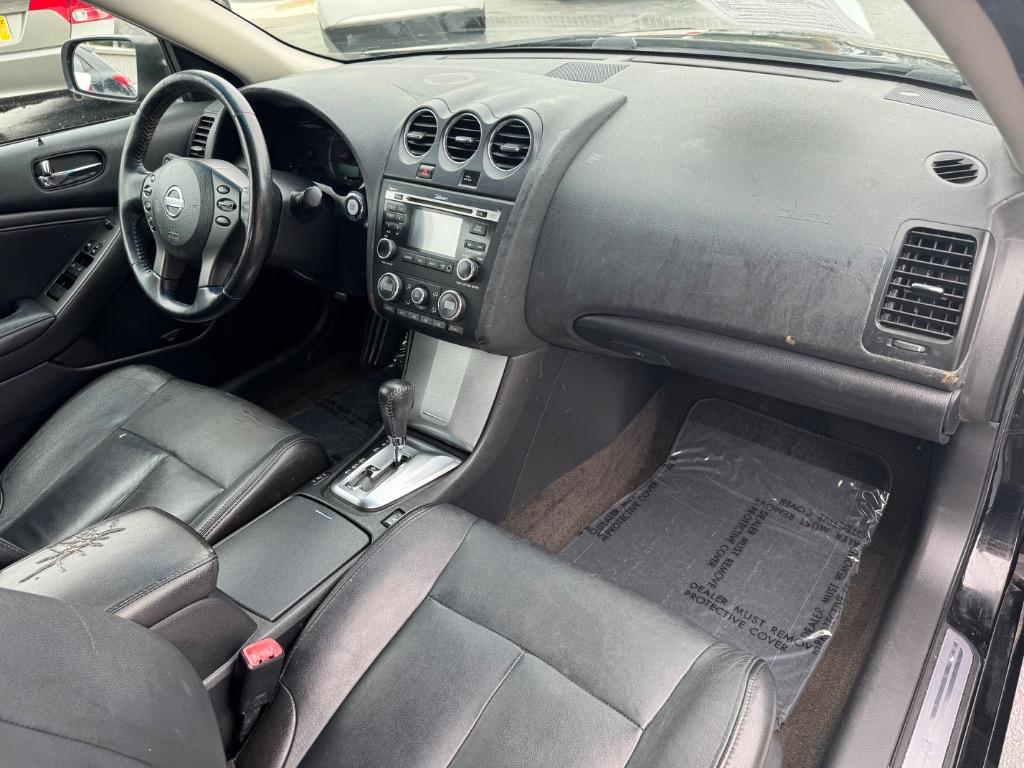 2010 Nissan Altima 2.5 photo