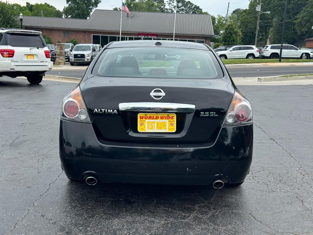 2010 Nissan Altima 2.5 photo