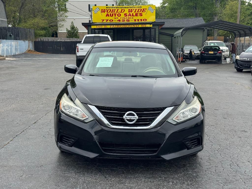 2016 Nissan Altima - $9,500