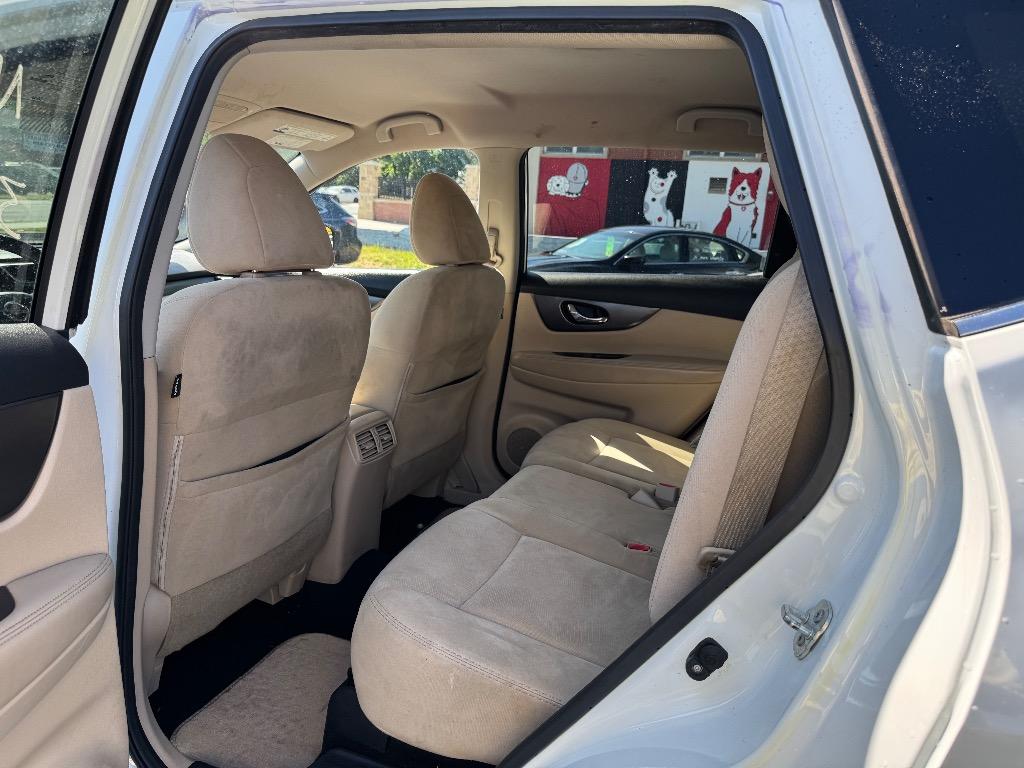 2016 Nissan Rogue - $10,900