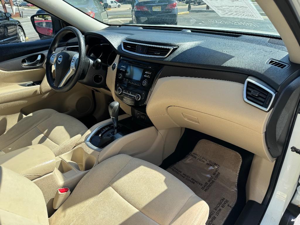 2016 Nissan Rogue - $10,900