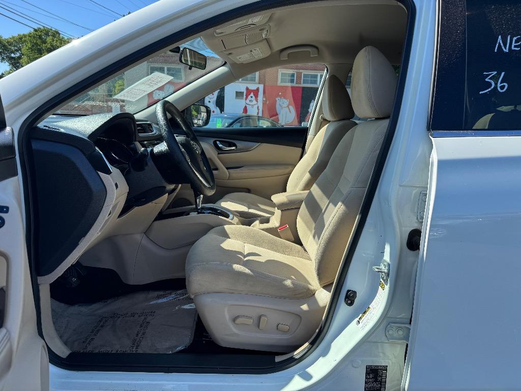 2016 Nissan Rogue - $10,900