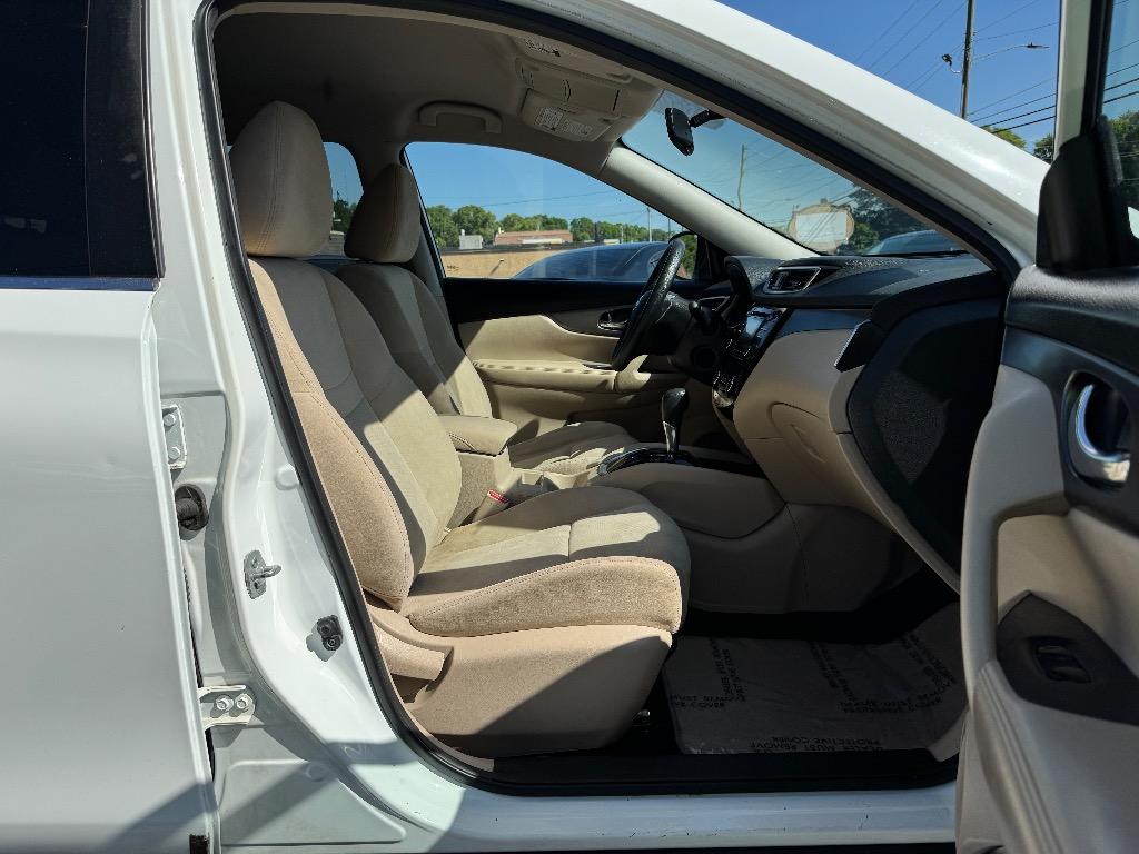 2016 Nissan Rogue - $10,900