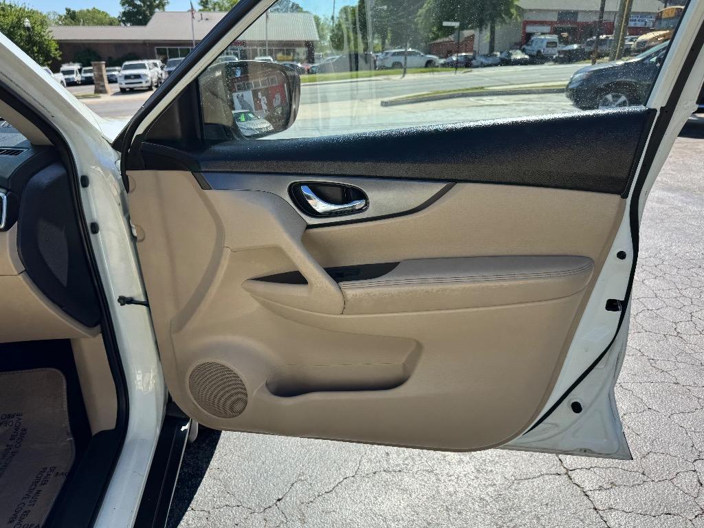 2016 Nissan Rogue - $10,900