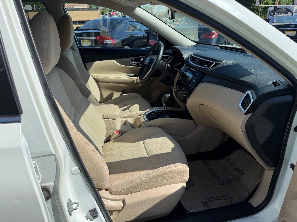 2016 Nissan Rogue - $10,900