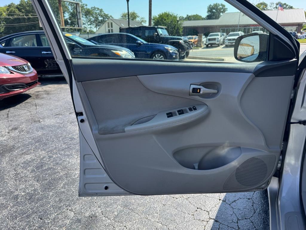 2010 Toyota Corolla - $8,995