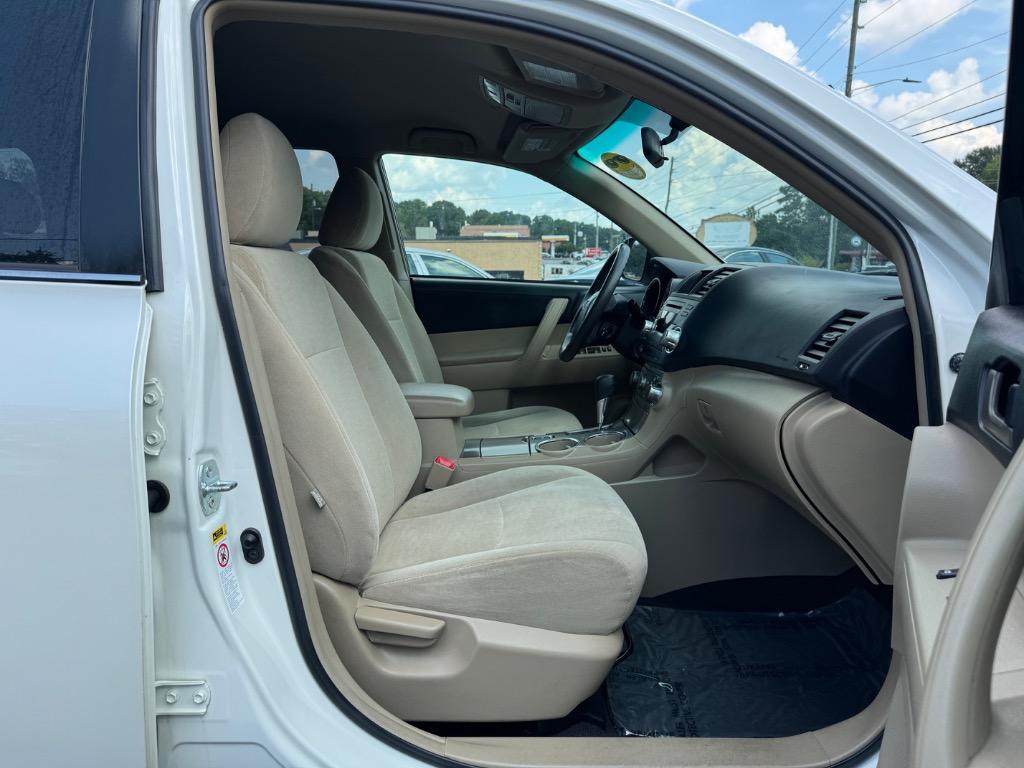2011 Toyota Highlander - $10,900