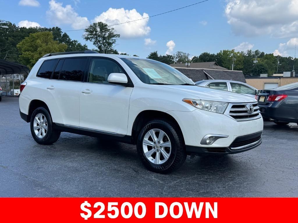 2011 Toyota Highlander - $10,900