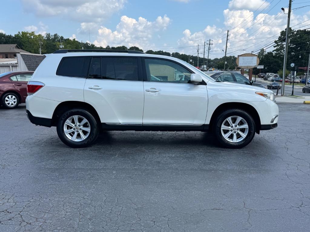 2011 Toyota Highlander - $10,900