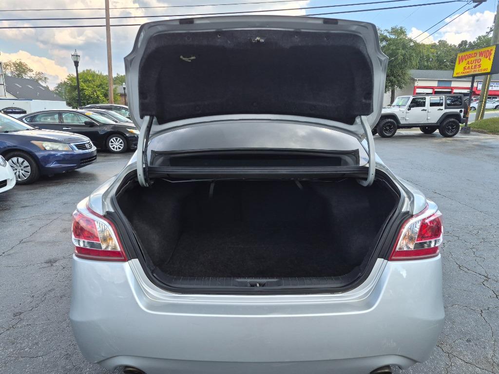 2013 Nissan Altima - $3,900