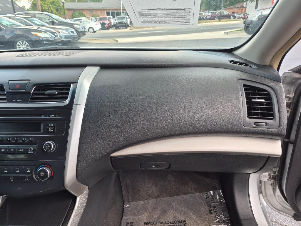 2013 Nissan Altima - $3,900