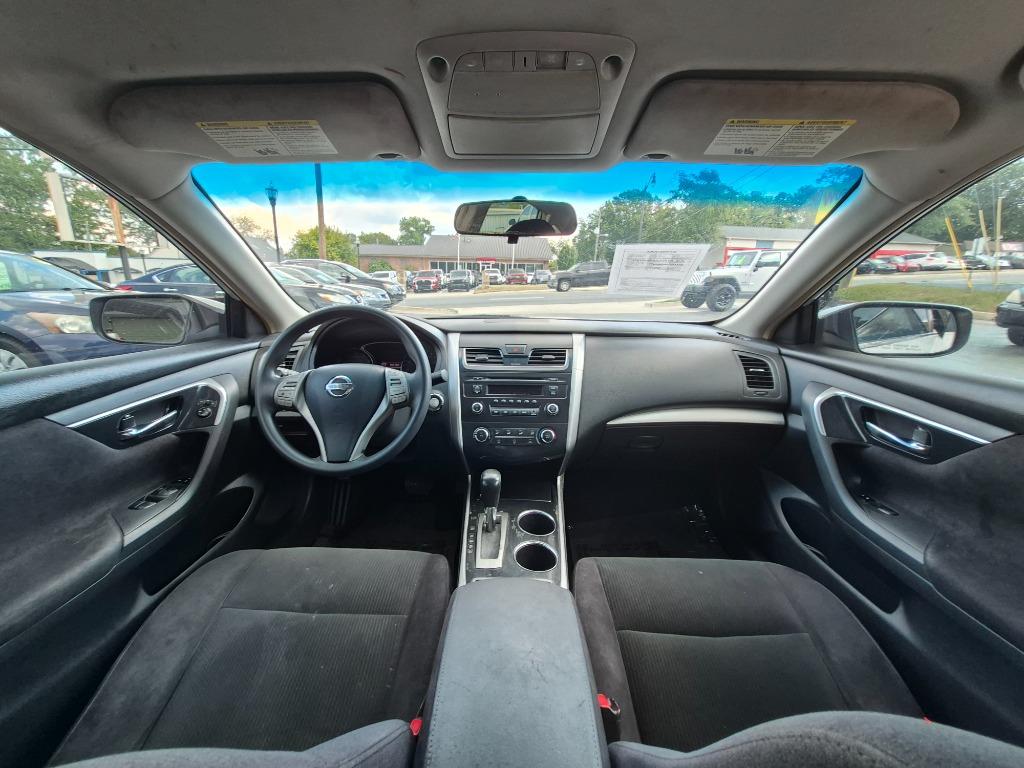 2013 Nissan Altima - $3,900