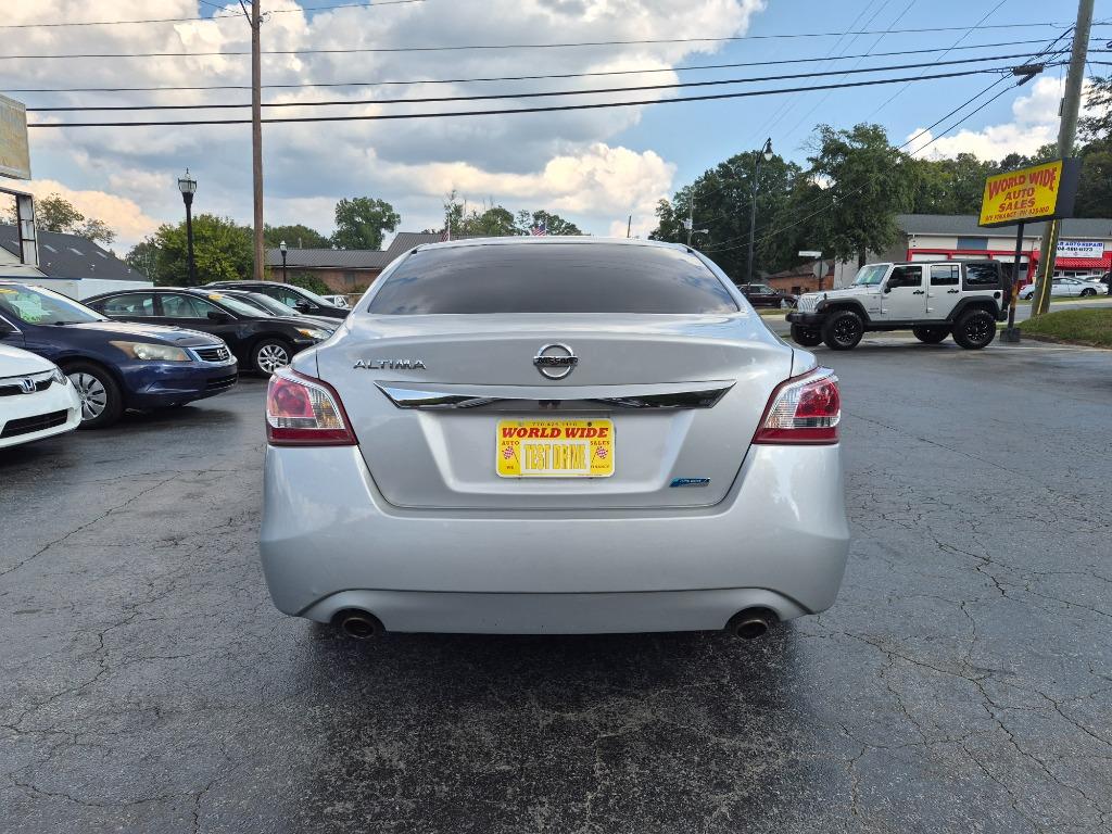 2013 Nissan Altima - $3,900