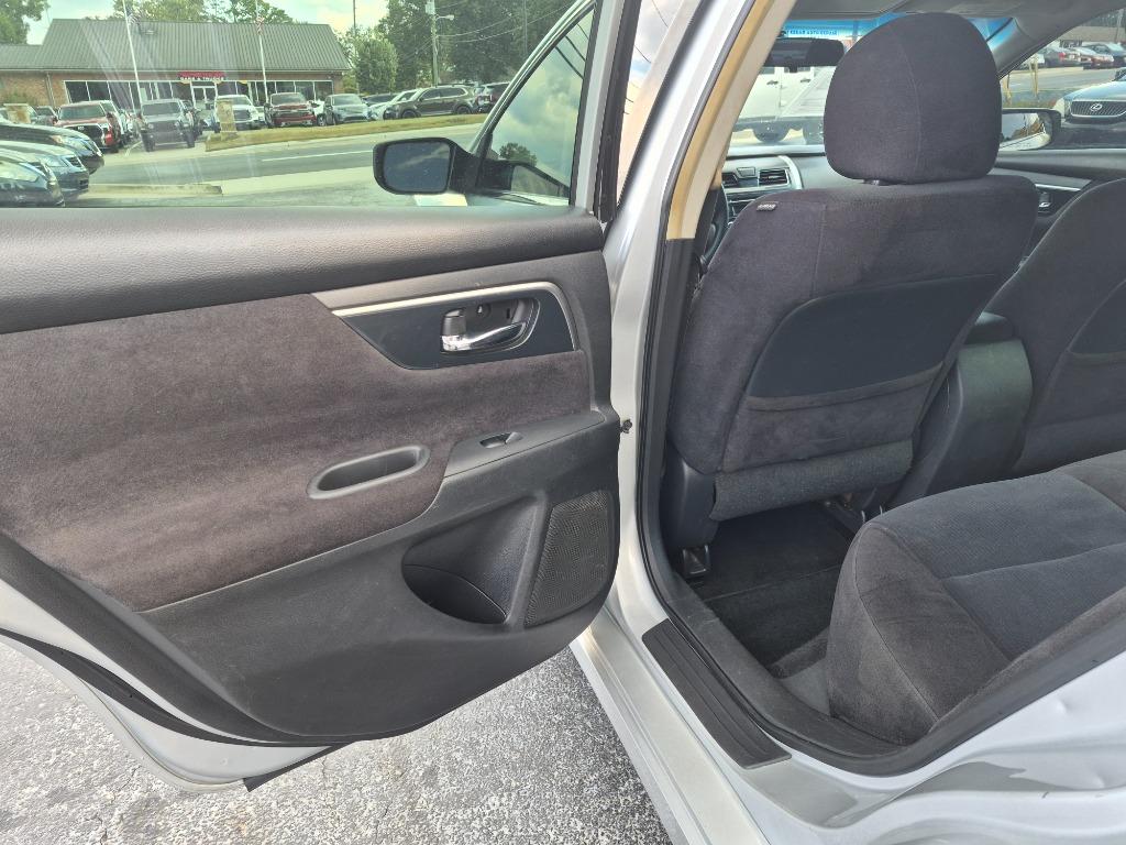 2013 Nissan Altima - $3,900